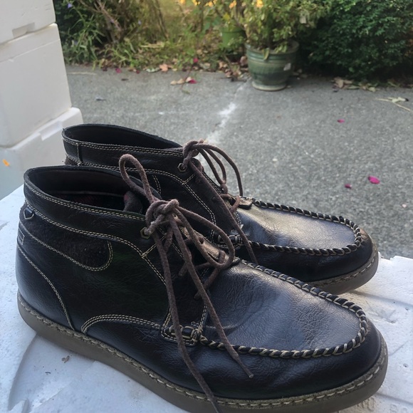 STACY ADAMS Men\'s Dark Brown Leather Trickster Moc Toe Chukka Boots Size 10